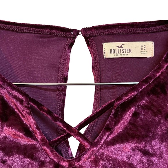 Hollister Dress Size XS Velvet Crushed Bell Sleeve V Neck‎ Burgundy Juniors - Picture 5 of 7